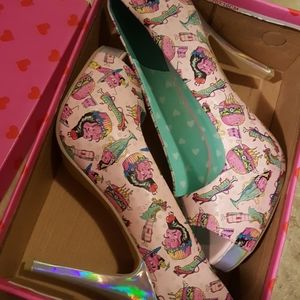 NEVER WORN Iron Fist Death's Diner Heels sz 41